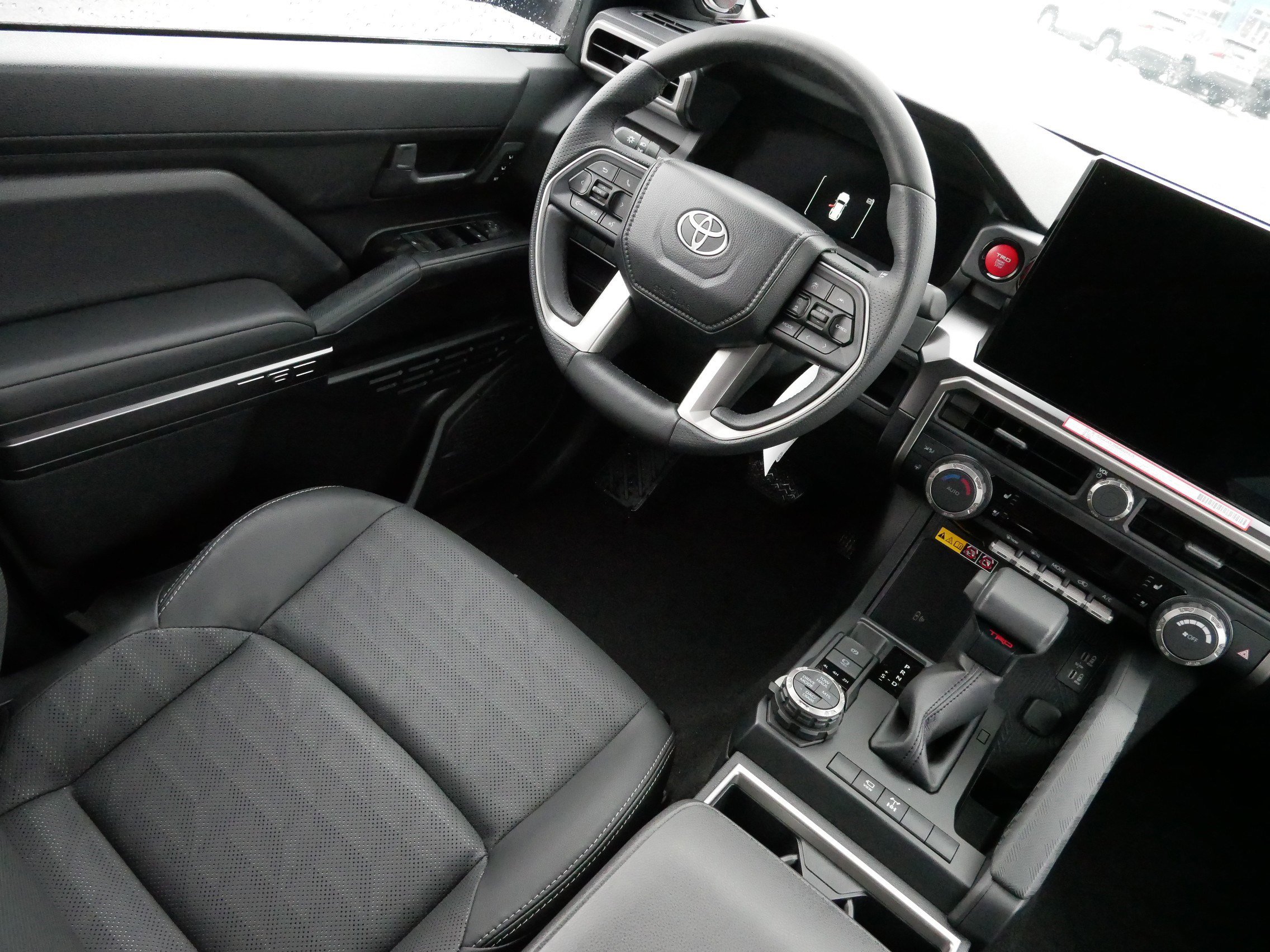 Certified 2025 Toyota 4Runner TRD Off-Road Premium image 9