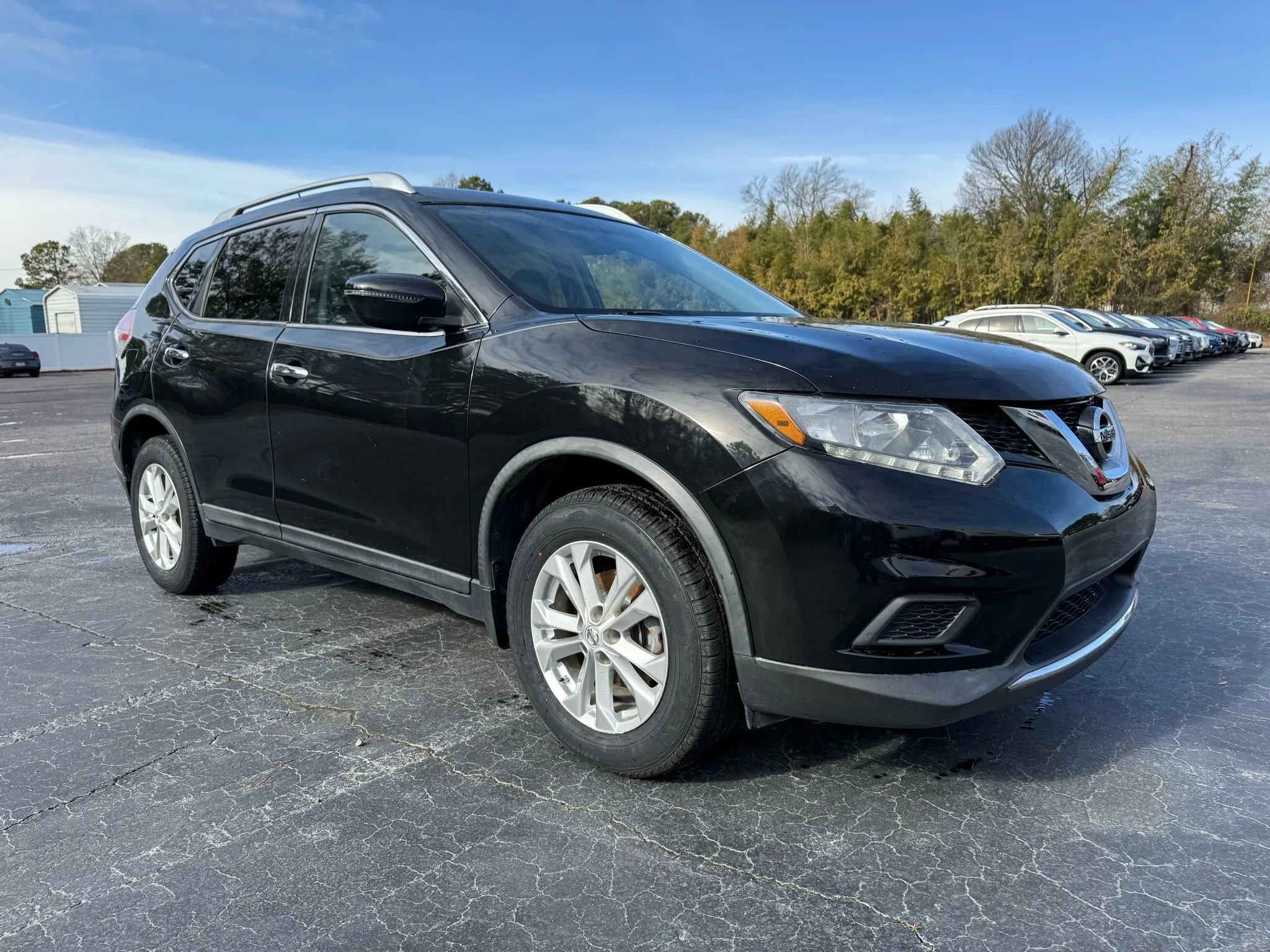 Used 2016 Nissan Rogue SV image 9