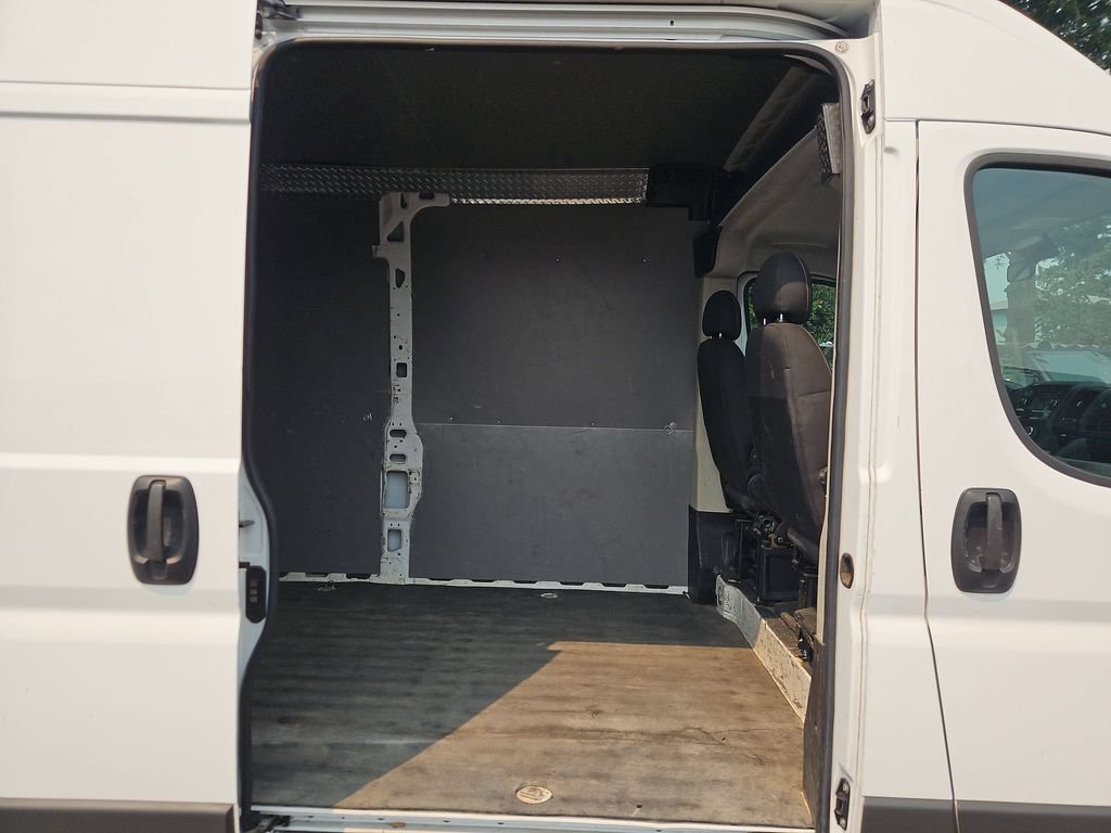 Used 2018 RAM ProMaster 2500 w/ Premium Appearance Group FWD image 14