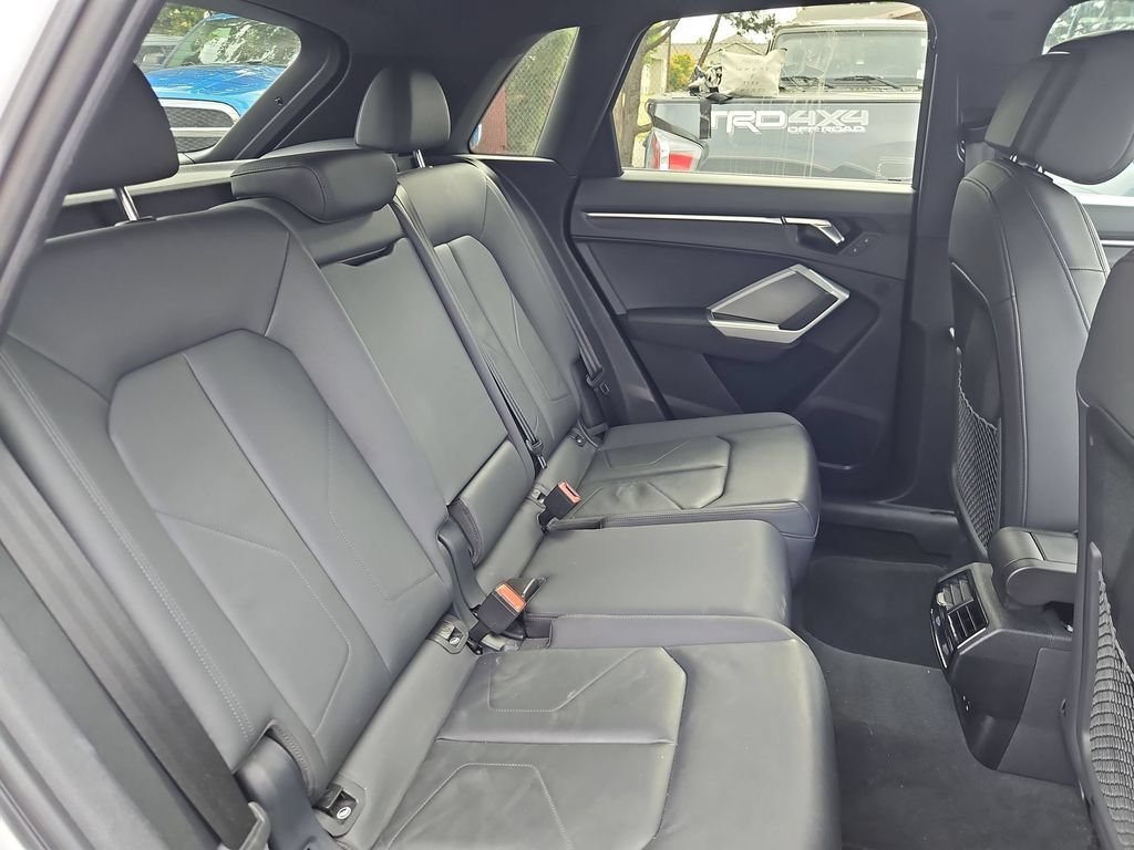 Used 2025 Audi Q3 2.0T Premium AWD/4WD image 15