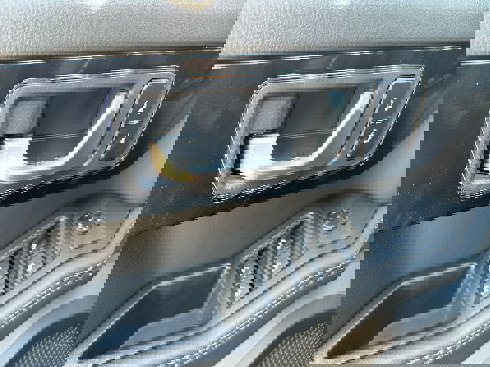 Used 2024 INEOS Grenadier Fieldmaster Edition image 13