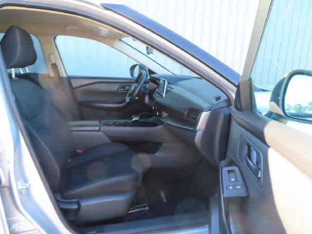 Used 2024 Nissan Rogue S AWD/4WD image 23