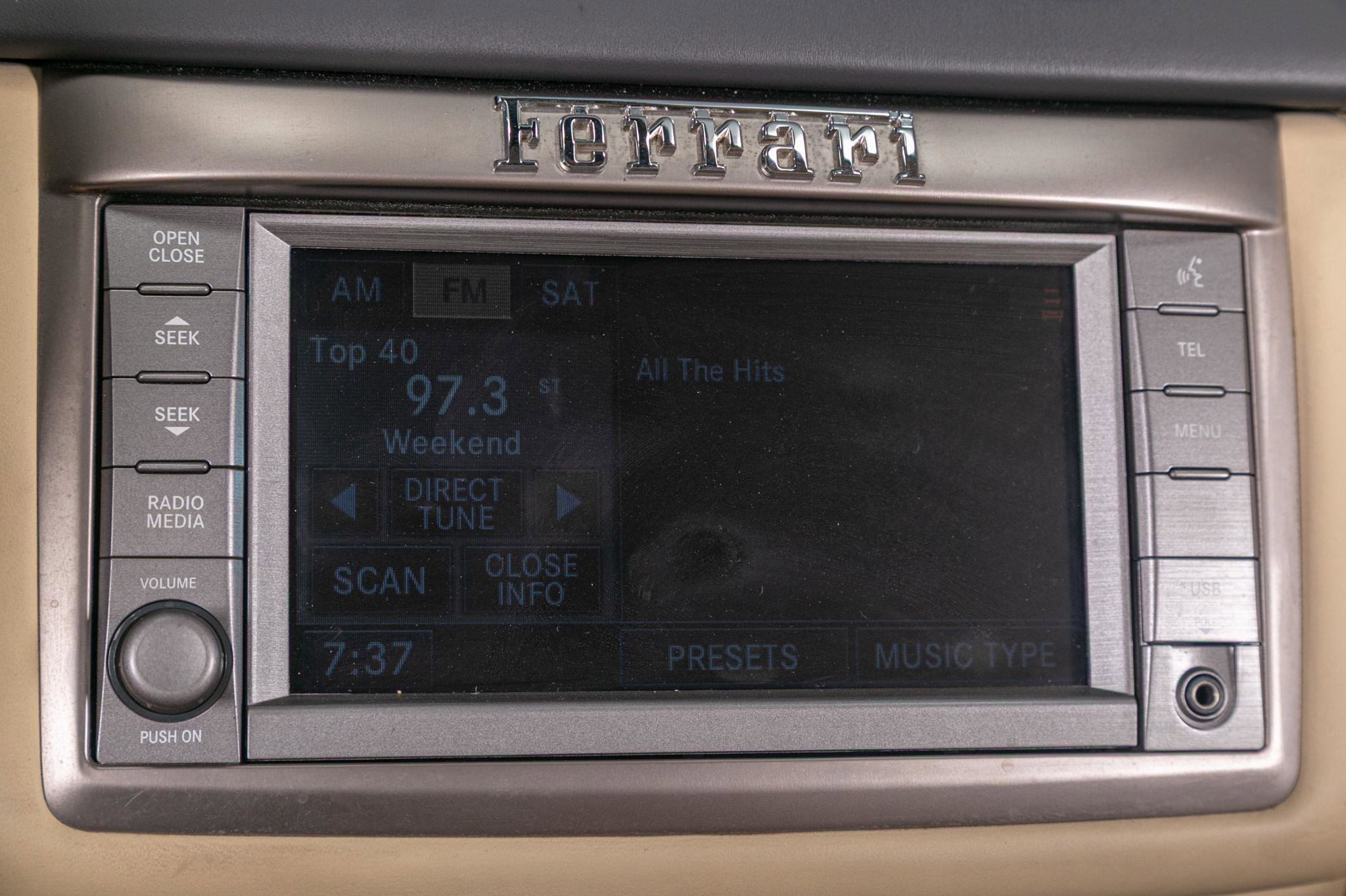 Used 2011 Ferrari California image 39