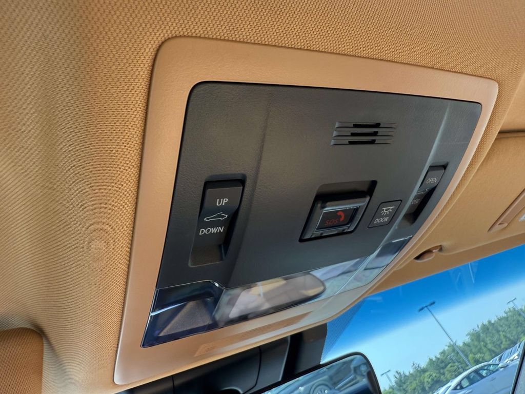 Used 2024 Lexus ES 300h w/ Technology Package FWD image 26