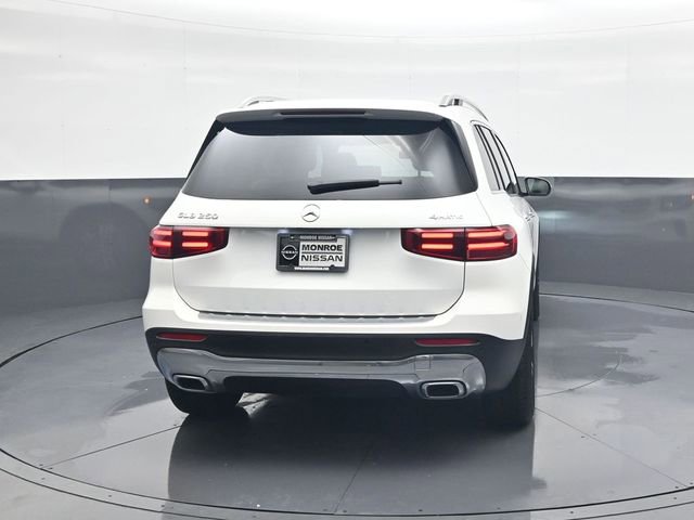 Used 2025 Mercedes-Benz GLB 250 4MATIC image 7