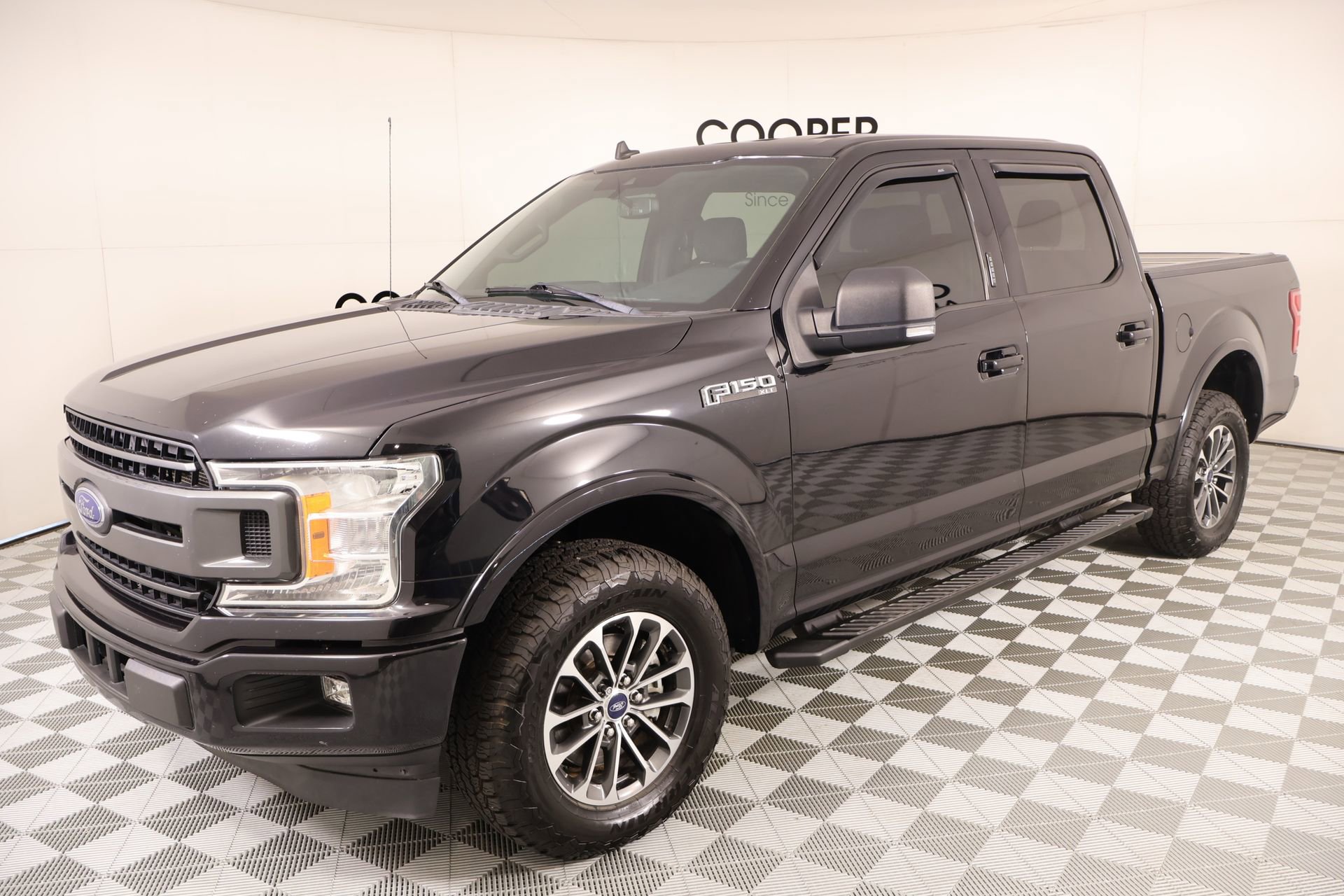 Used 2019 Ford F150 XLT w/ Equipment Group 302A Luxury AWD/4WD image 12