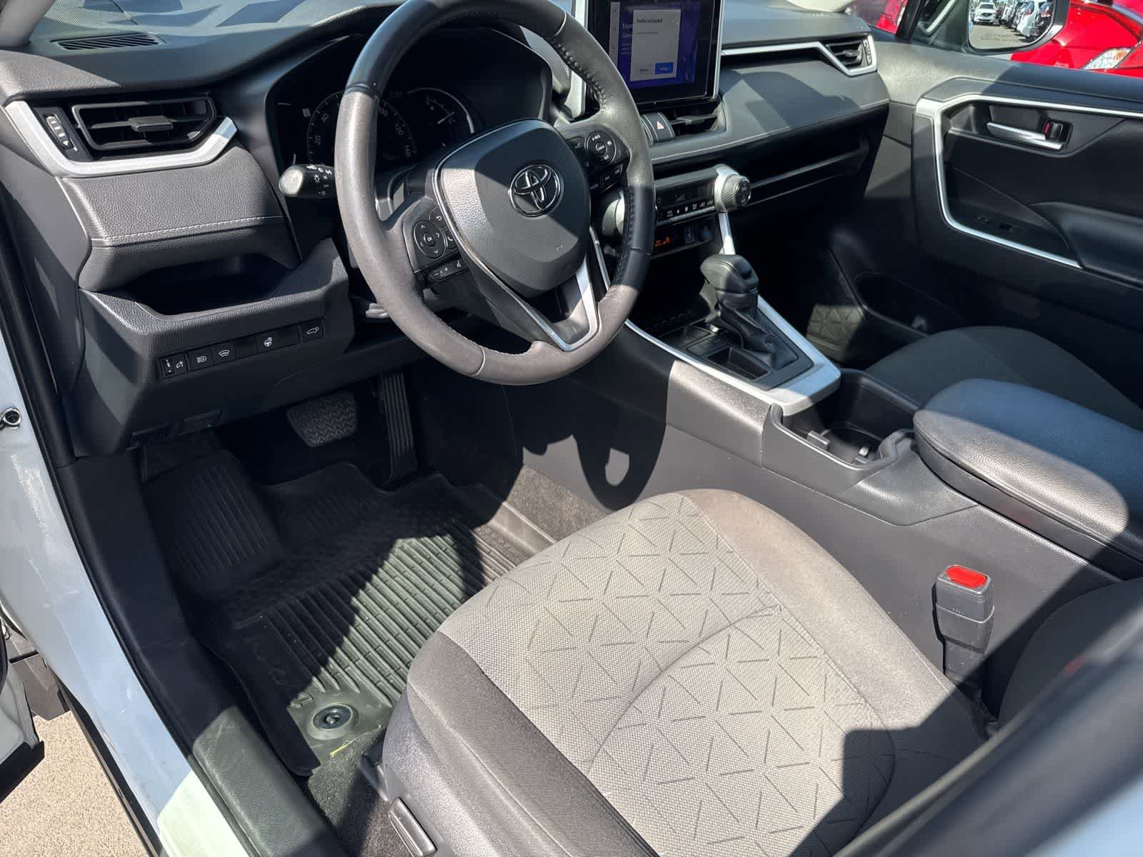 Used 2023 Toyota RAV4 XLE w/ Convenience Package FWD image 23