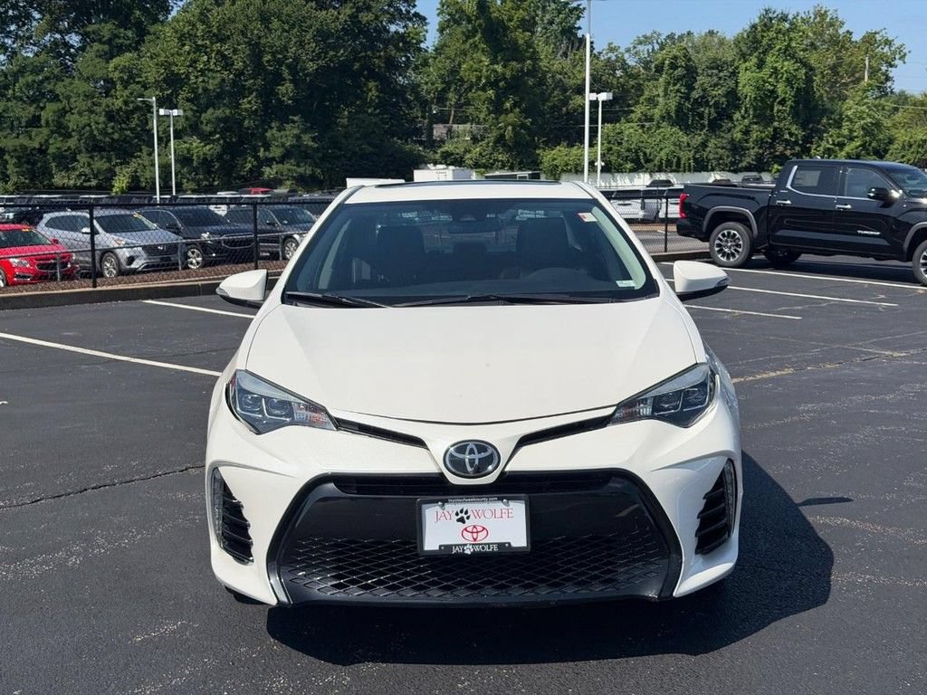 Used 2017 Toyota Corolla SE w/ SE Premium Package FWD image 10