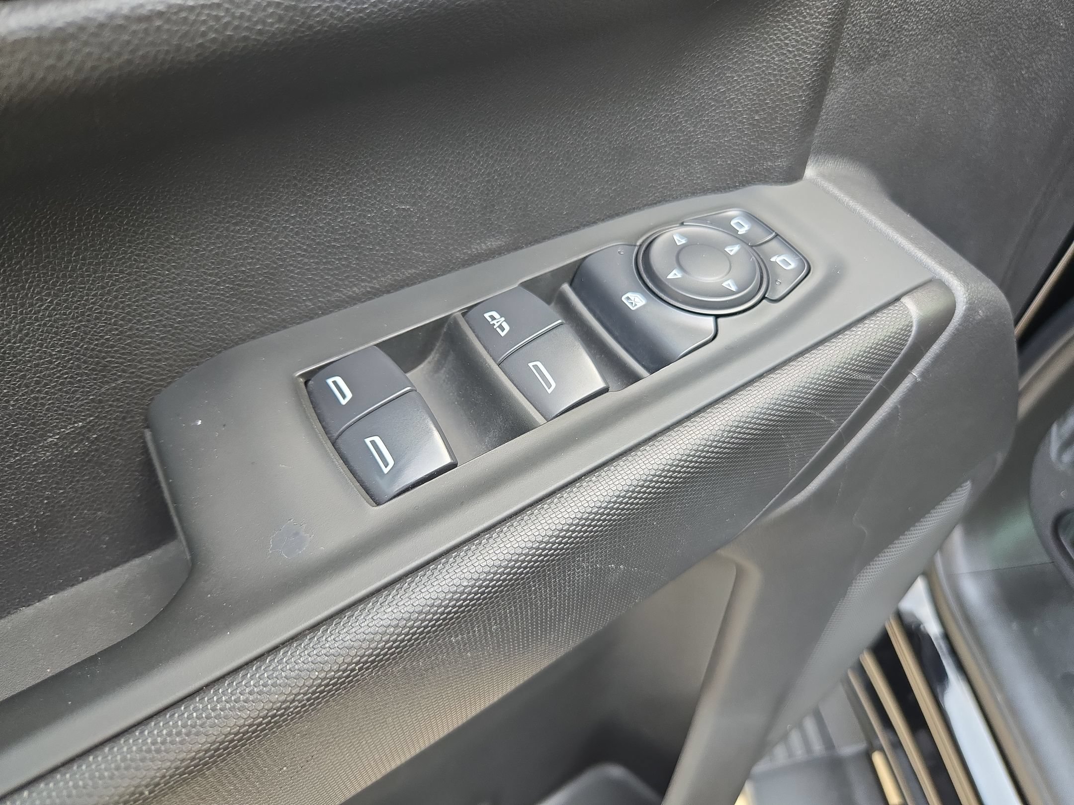 Used 2024 Chevrolet Silverado 1500 Custom RWD image 12