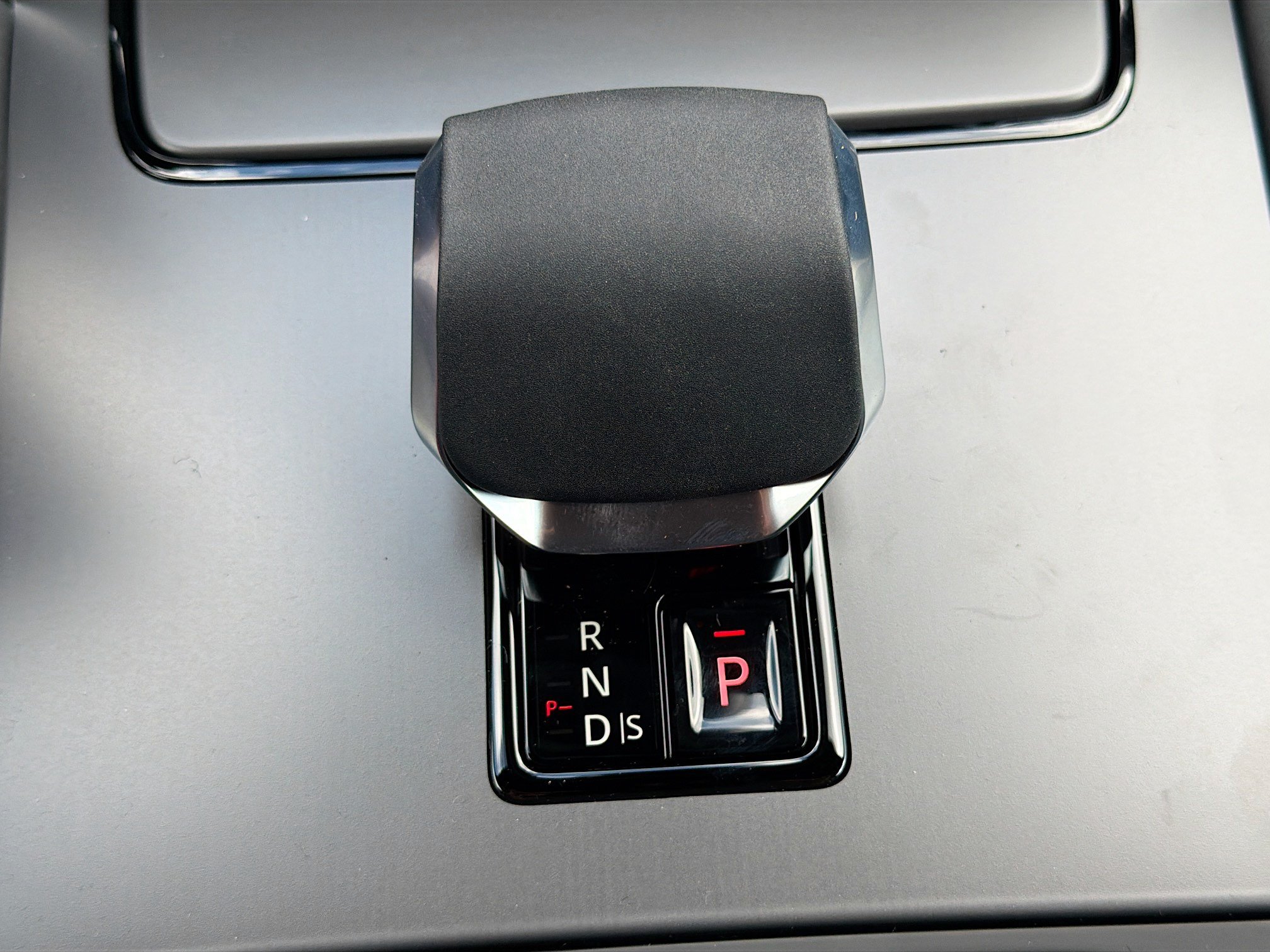 New 2026 Land Rover Discovery Sport Landmark AWD/4WD image 29
