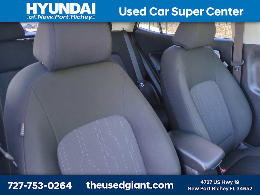 Used 2026 Hyundai Venue SE FWD image 6