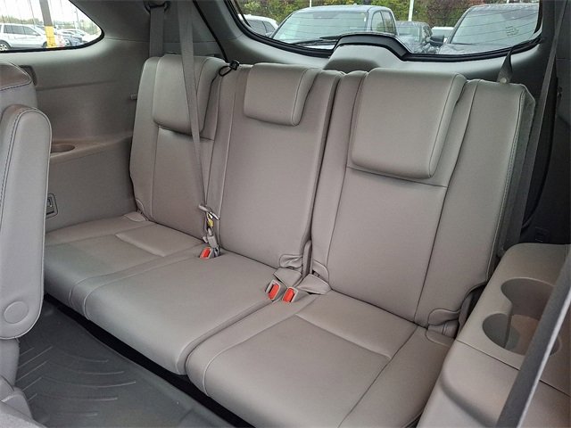 Used 2019 Toyota Highlander XLE image 24