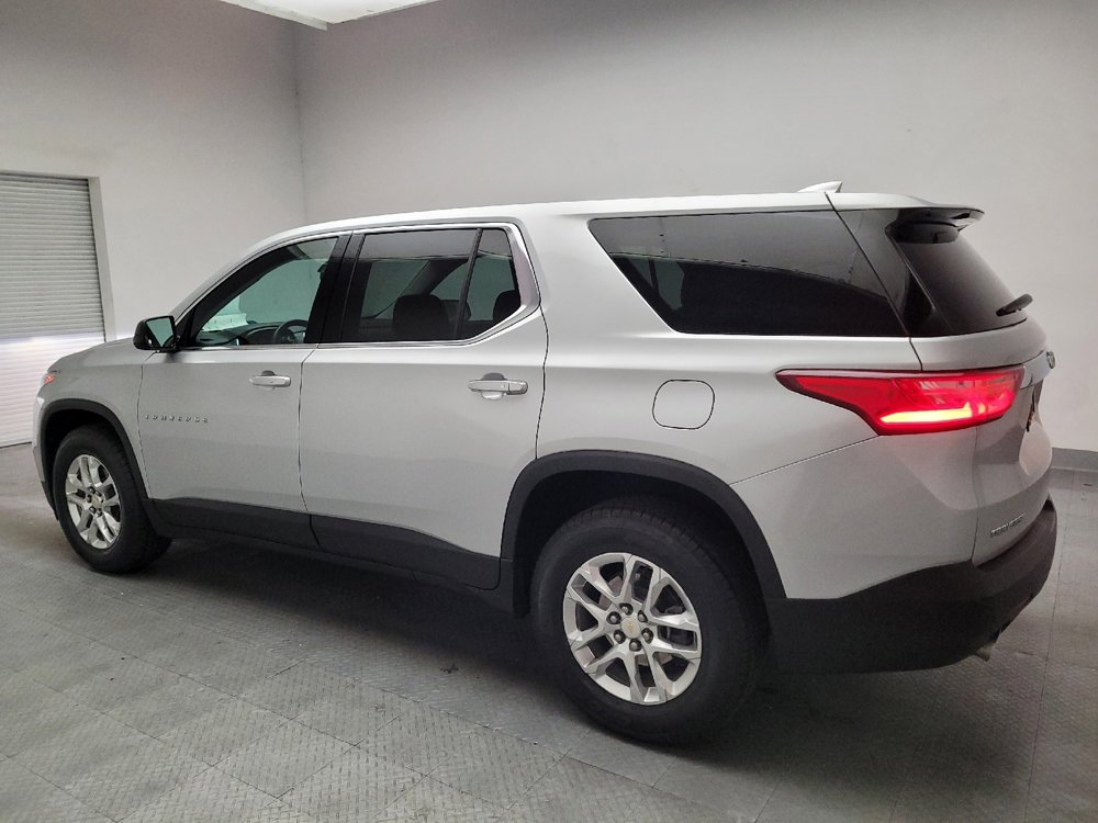 Used 2021 Chevrolet Traverse LS image 3