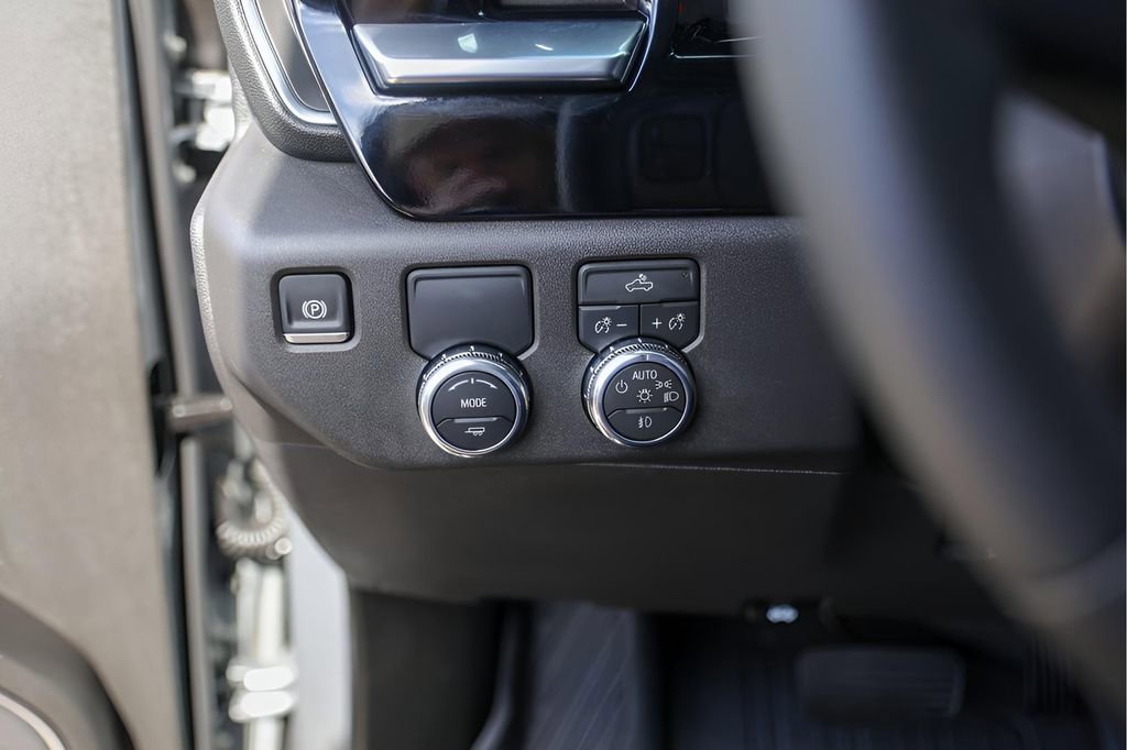 Certified 2026 GMC Sierra 1500 Elevation w/ LPO, Elevation Black Package image 18