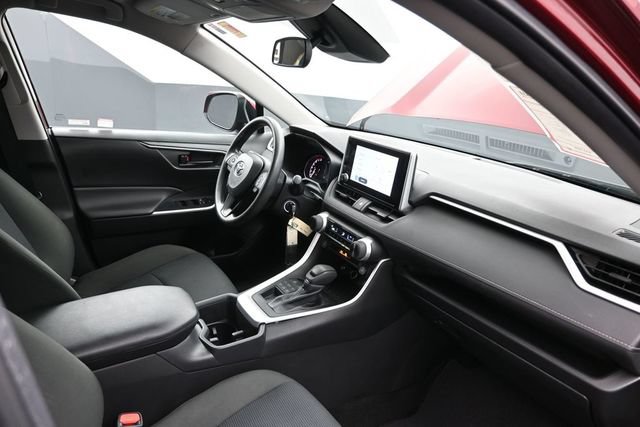 Certified 2023 Toyota RAV4 LE AWD/4WD image 25