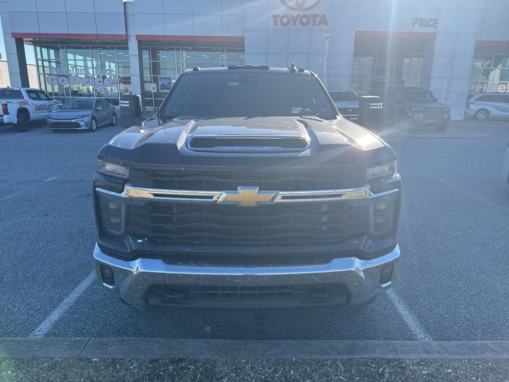 Used 2024 Chevrolet Silverado 2500 LT w/ All Star Edition image 3