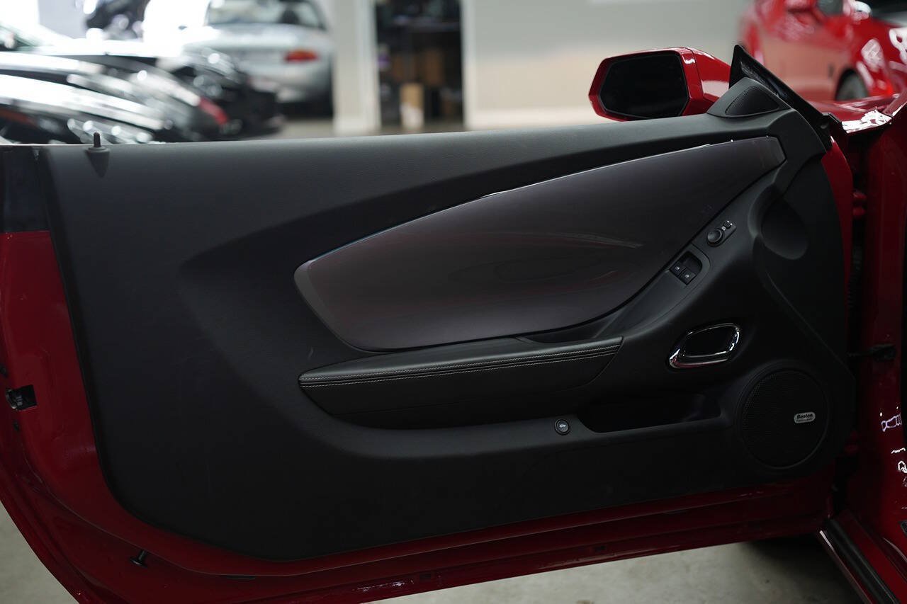 Used 2010 Chevrolet Camaro SS w/ RS Package RWD image 18