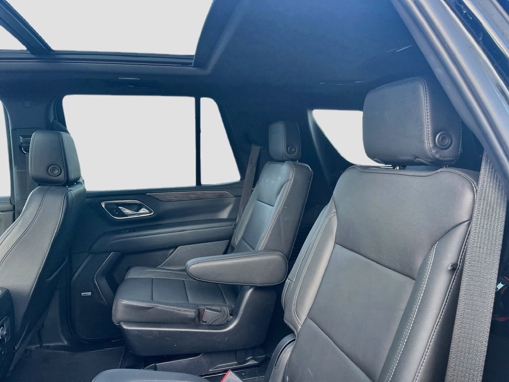 Used 2022 Chevrolet Tahoe Z71 w/ Luxury Package AWD/4WD image 26