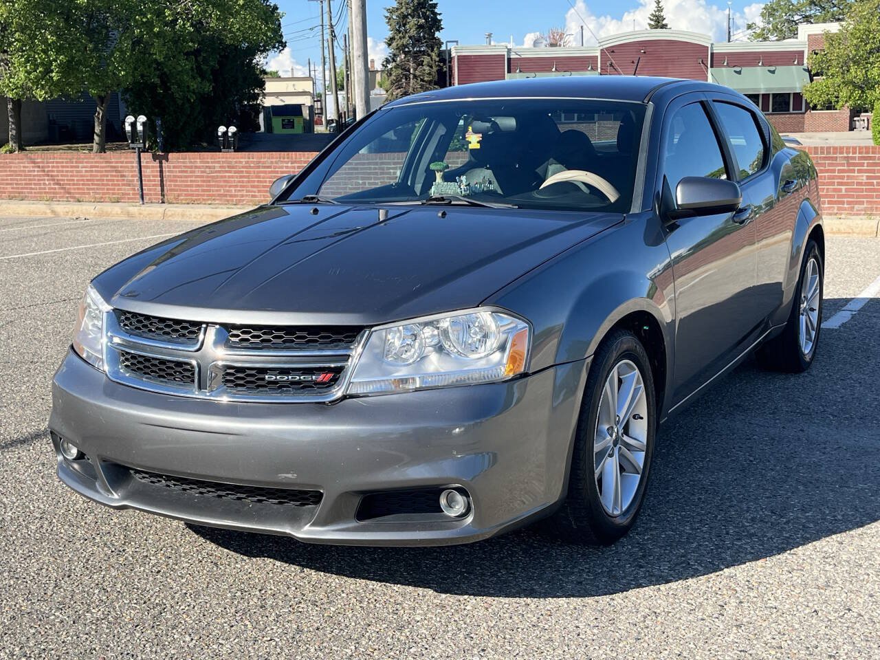 Used 2013 Dodge Avenger SXT FWD image 1