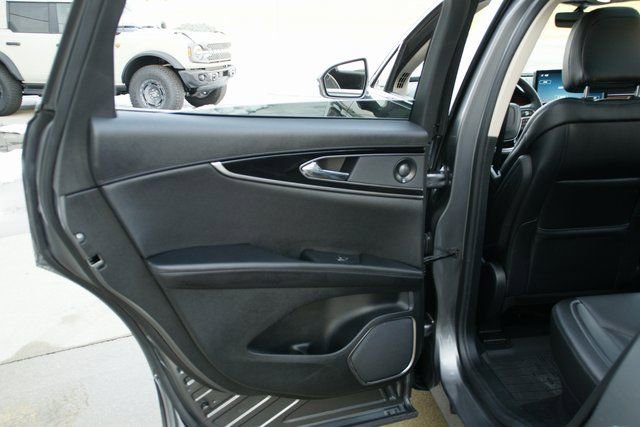 Used 2023 Lincoln Nautilus Reserve w/ Equipment Group 201A image 28