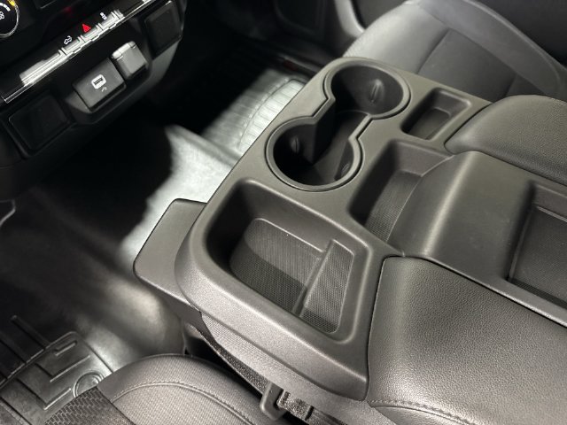 Used 2019 Chevrolet Silverado 1500 Custom w/ Custom Convenience Package AWD/4WD image 19