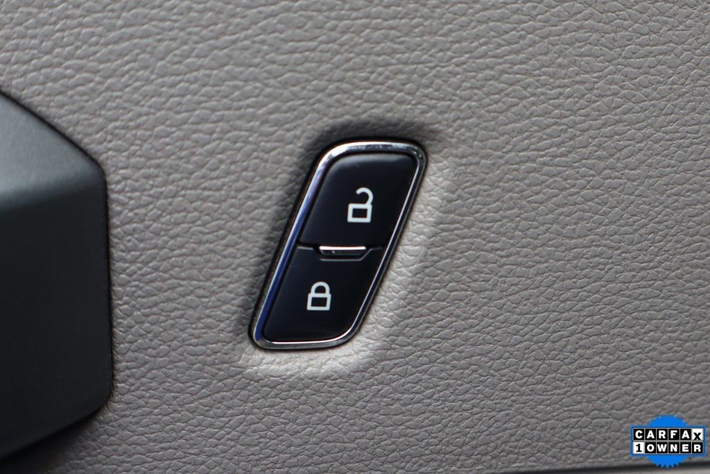 Used 2017 Ford F550 2WD Crew Cab Super Duty image 15