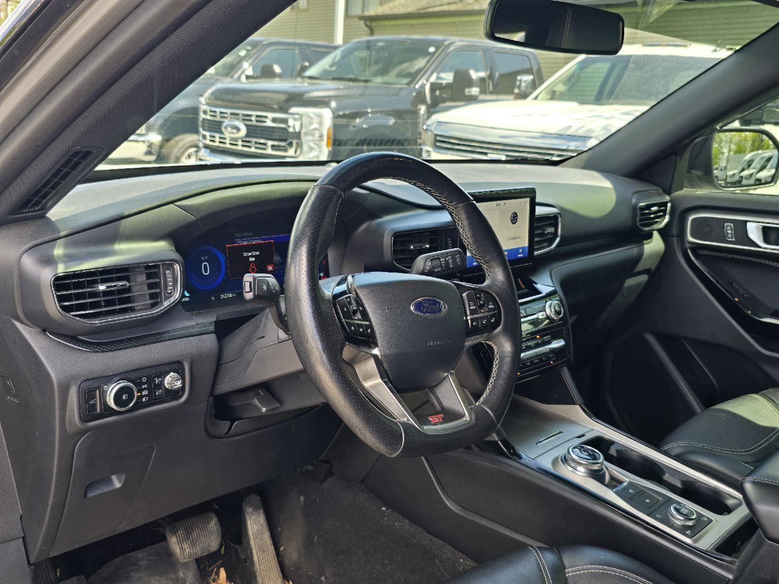 Used 2023 Ford Explorer ST AWD/4WD image 10