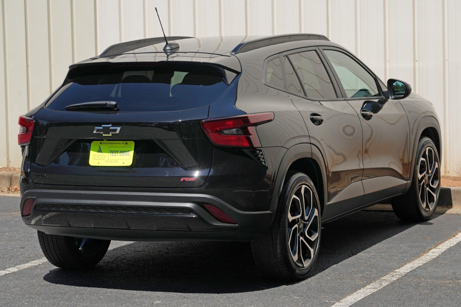 Used 2025 Chevrolet Trax RS FWD image 48