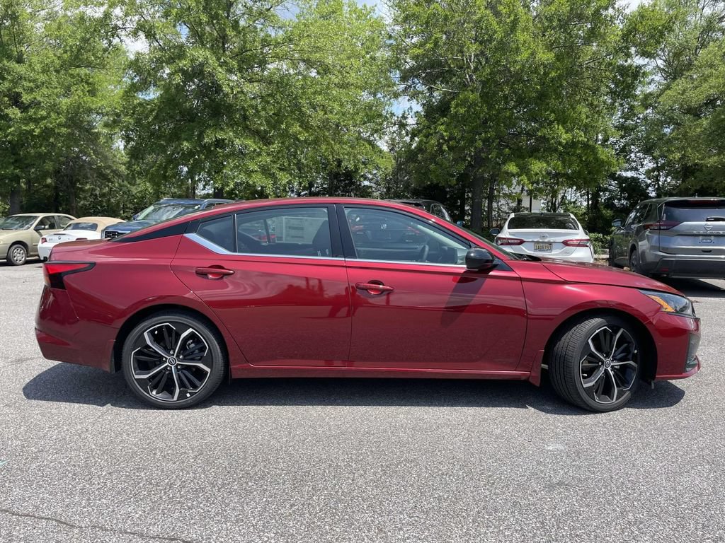 New 2026 Nissan Altima 2.5 SR FWD image 2
