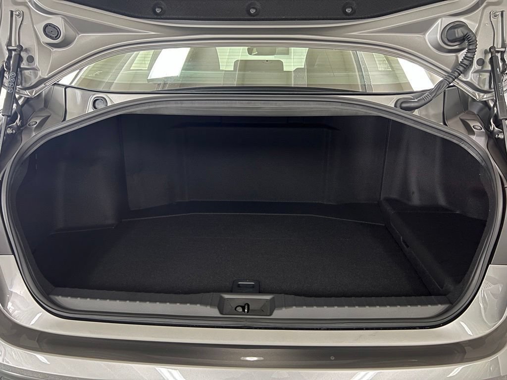 New 2026 Toyota Mirai RWD image 8