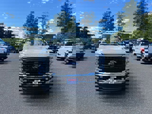 New 2026 Ford F350 XL image 2