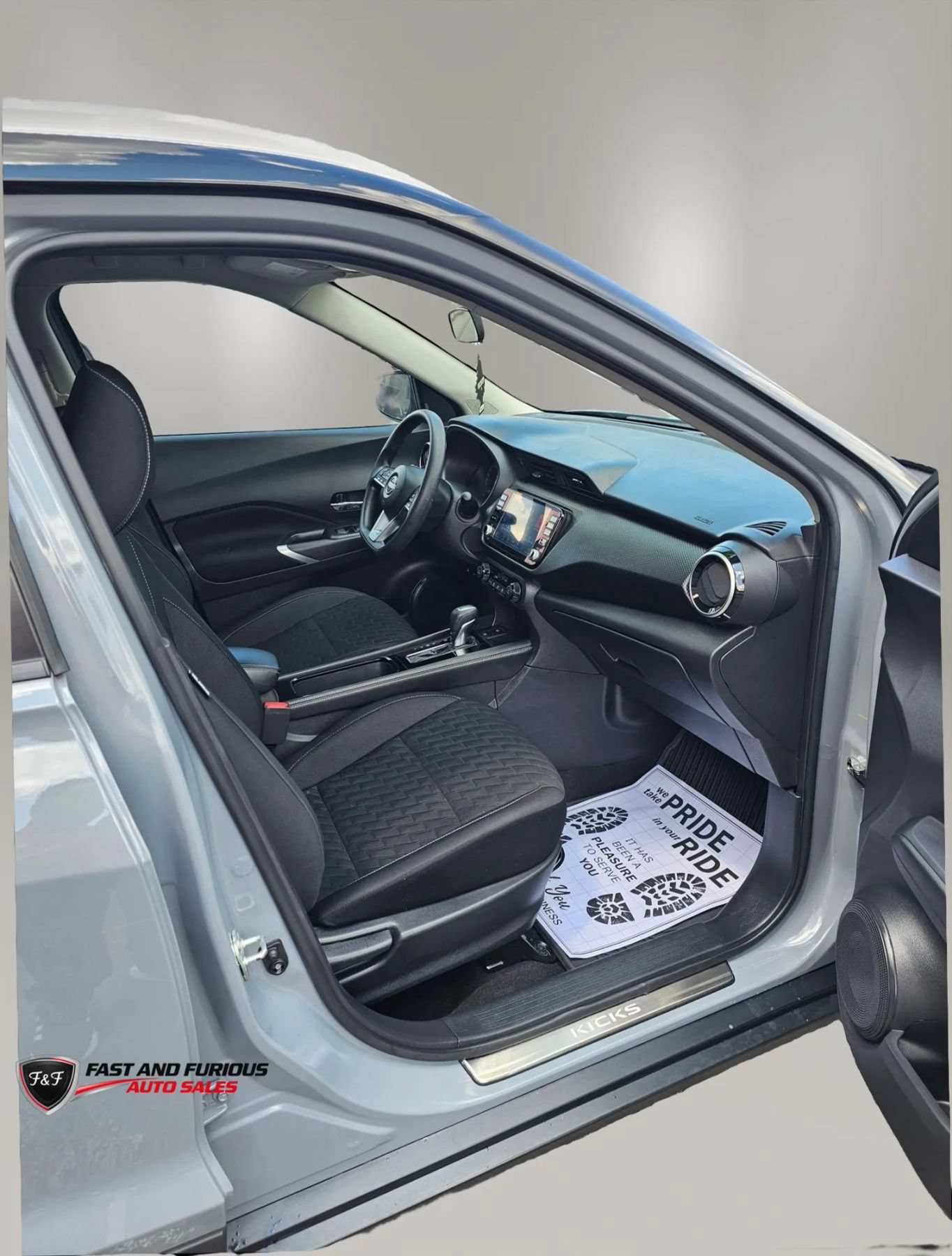 Used 2022 Nissan Kicks SV FWD image 8