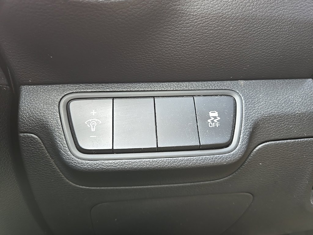 Certified 2023 Kia Forte LXS FWD image 19