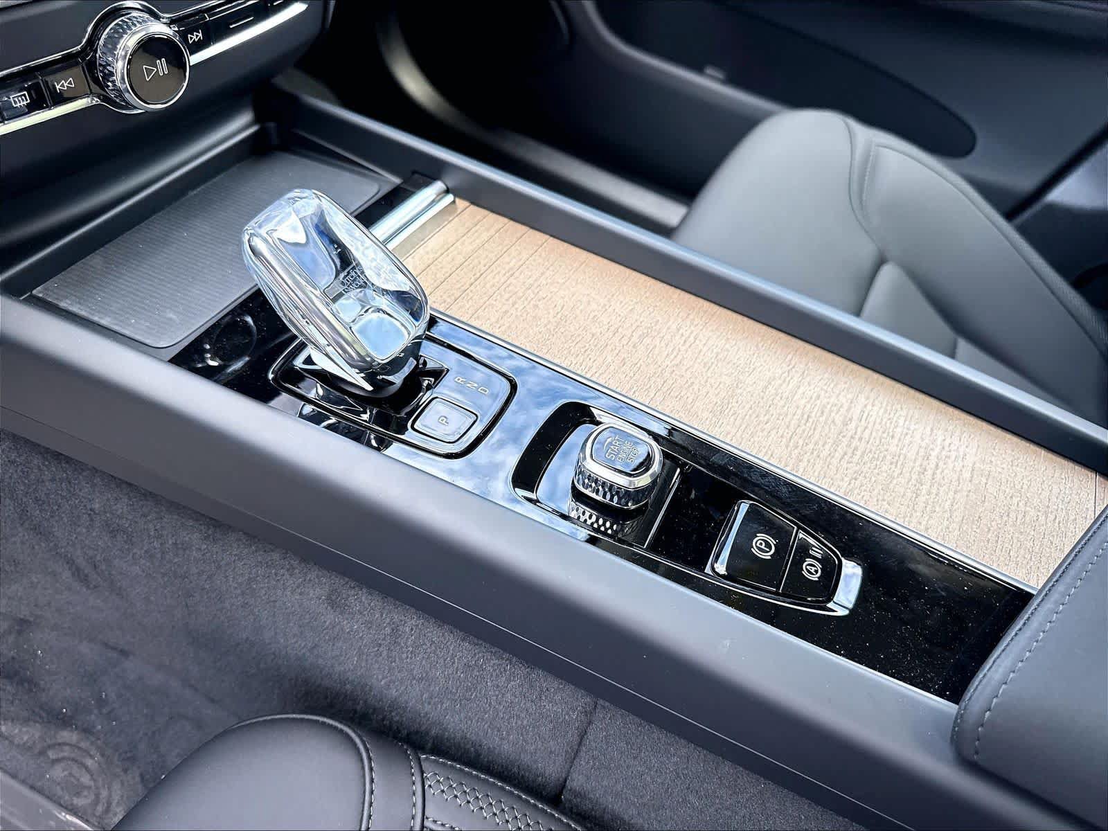 New 2026 Volvo XC60 T8 Plus AWD/4WD image 10