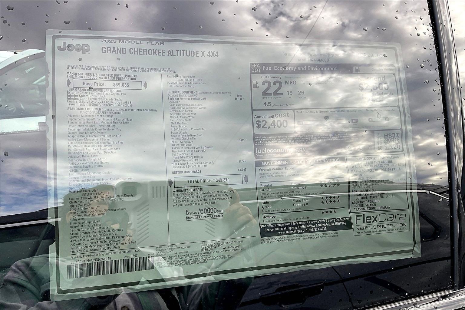 New 2025 Jeep Grand Cherokee Altitude image 14