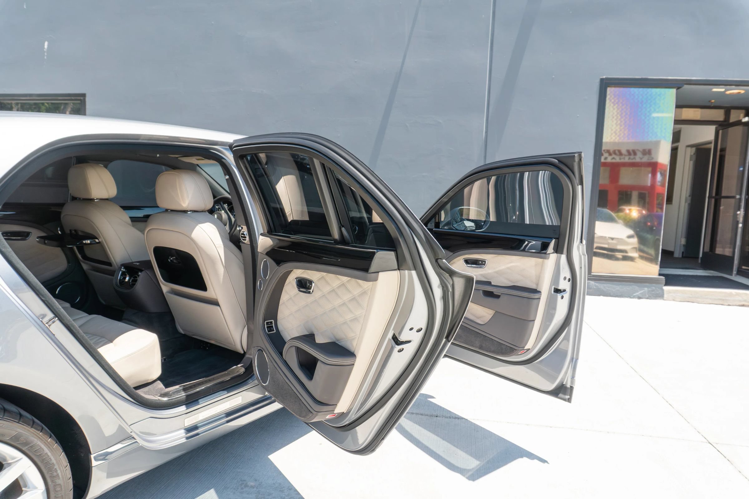 Used 2020 Bentley Mulsanne RWD image 57