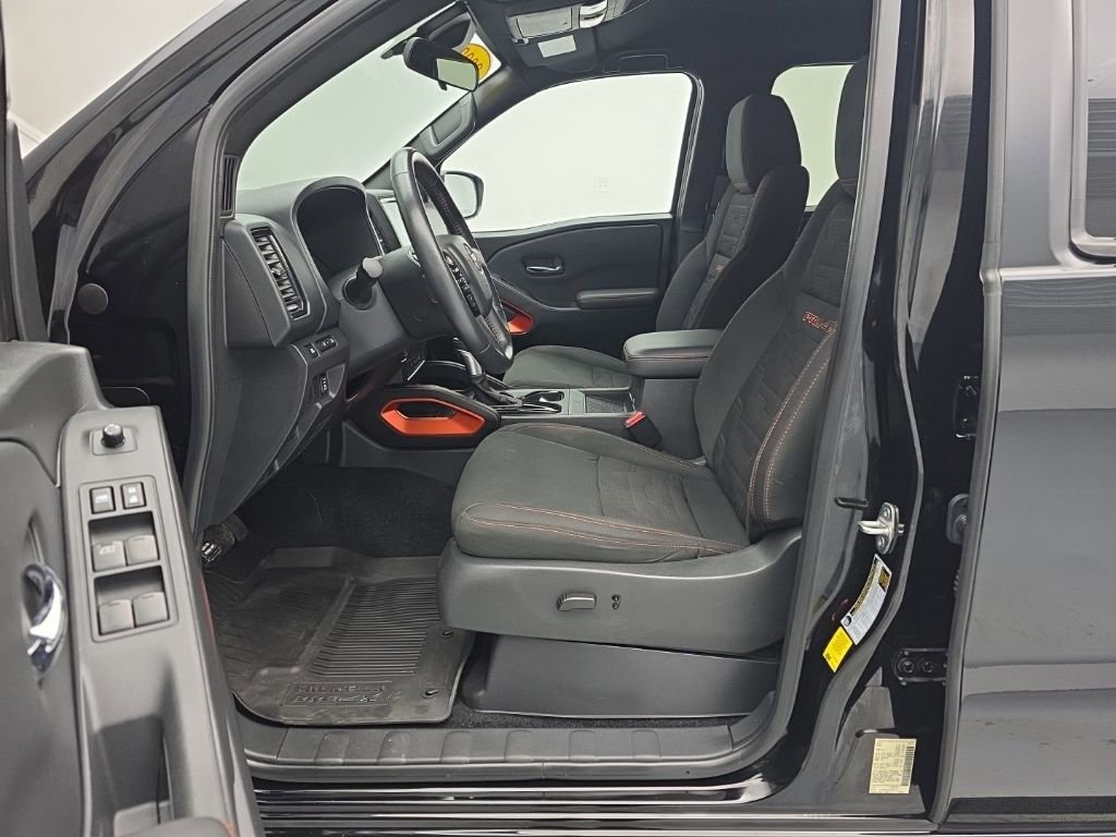 Used 2023 Nissan Frontier PRO-4X w/ Pro Convenience Package image 13