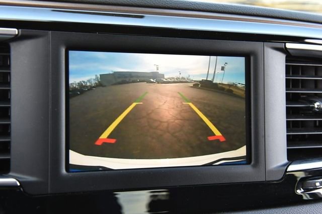 Used 2024 Chrysler Voyager LX image 12