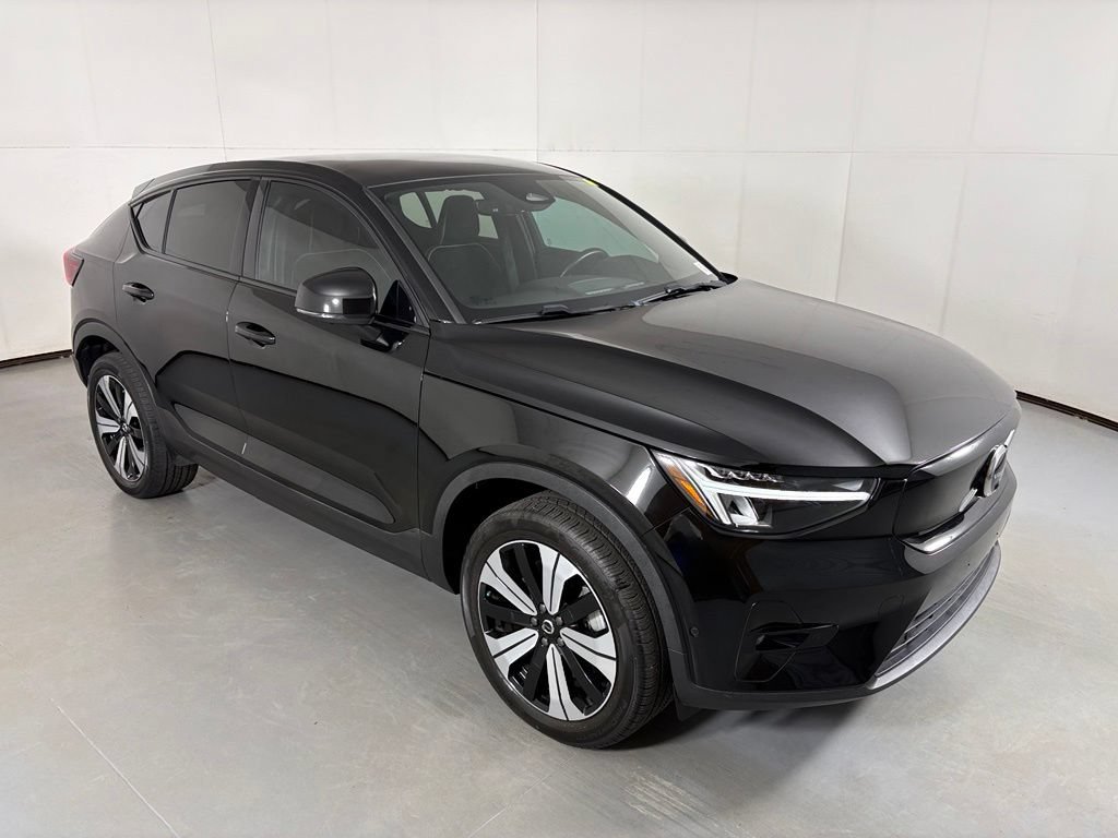 Used 2023 Volvo C40 P8 Recharge Plus AWD/4WD image 2