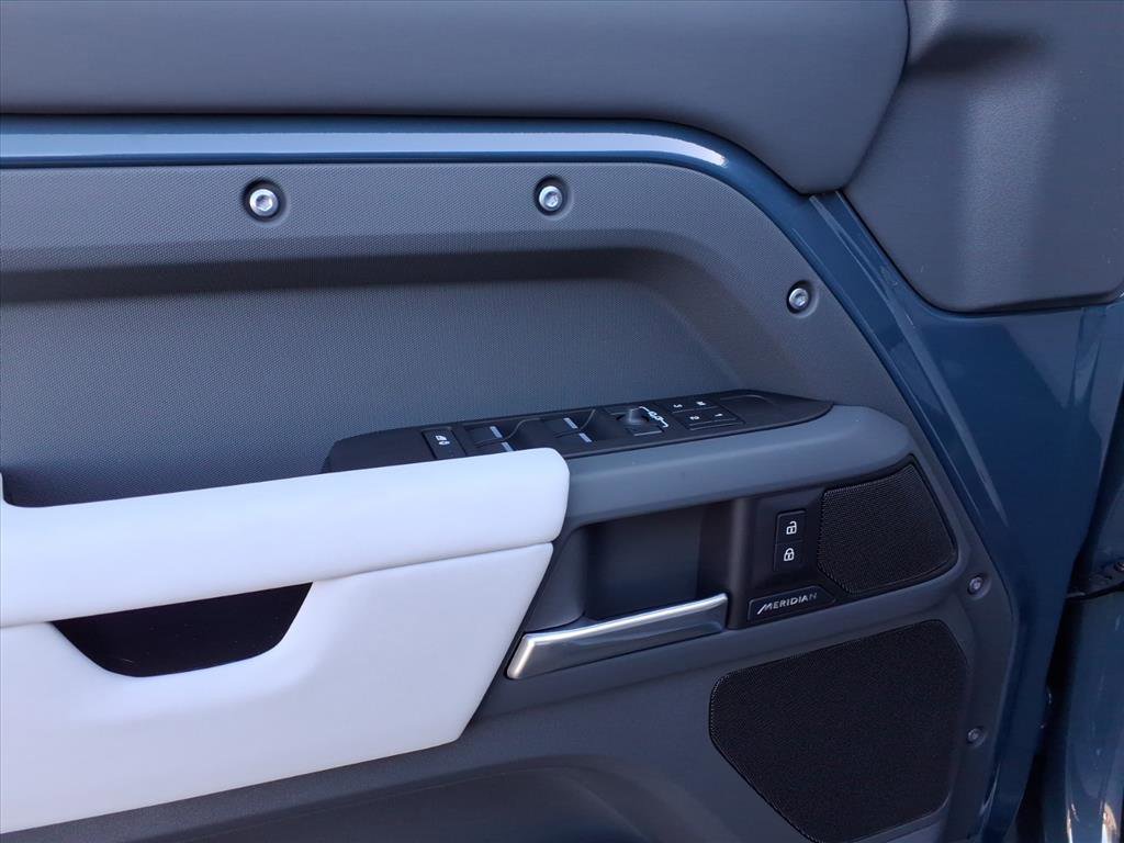 New 2026 Land Rover Defender 110 S image 9