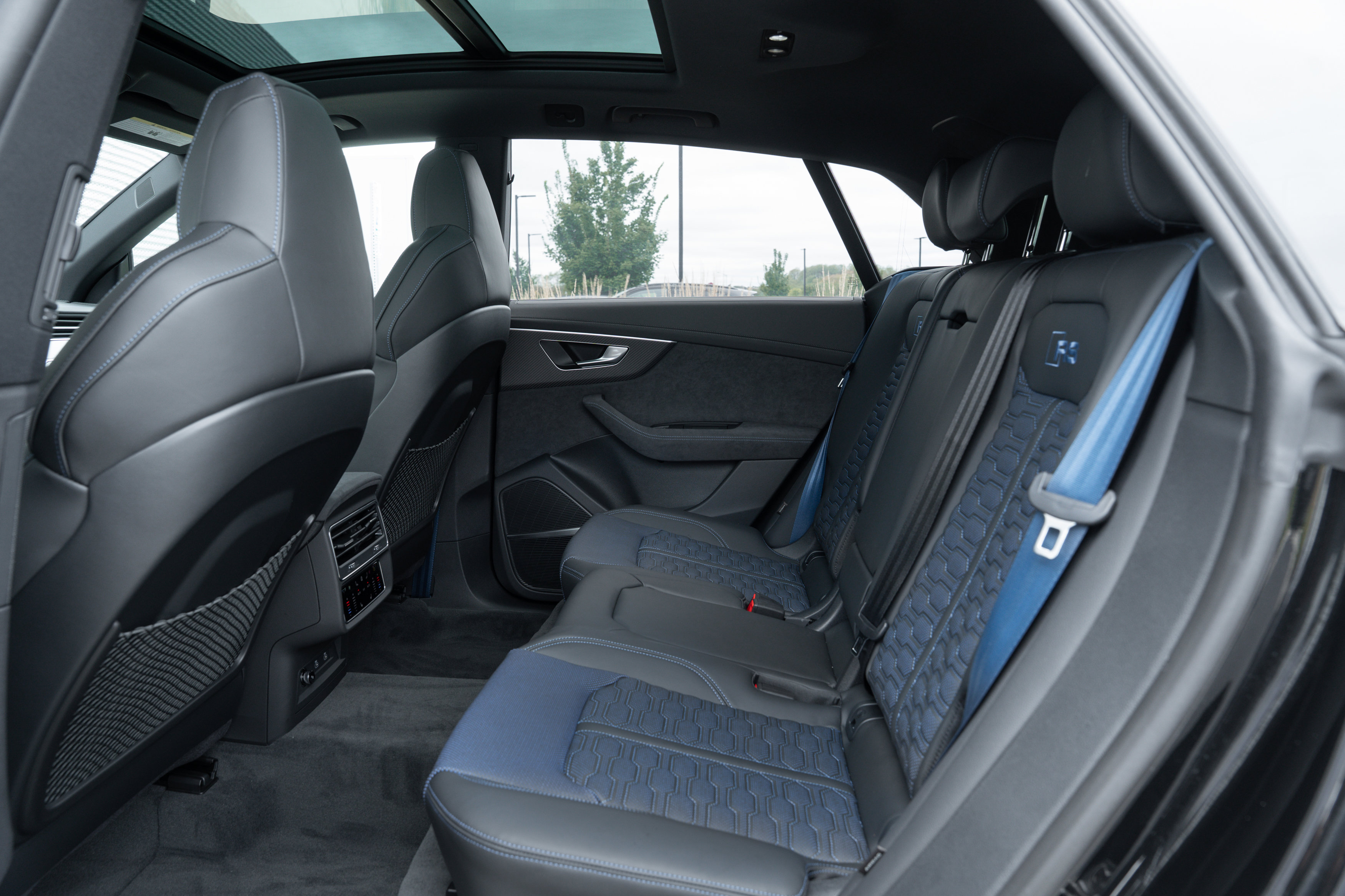 New 2026 Audi RS Q8 performance image 34