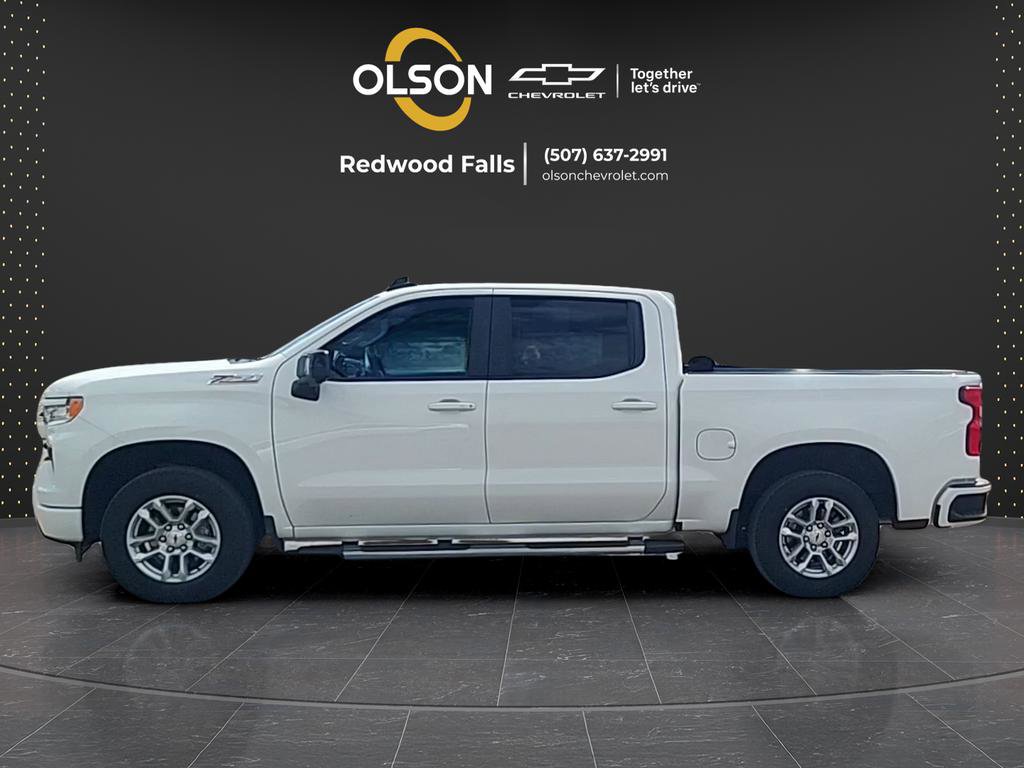 Used 2023 Chevrolet Silverado 1500 RST AWD/4WD image 2