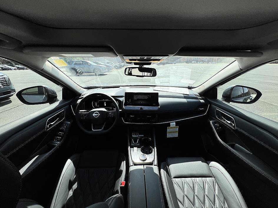 New 2026 Nissan Rogue Platinum w/ Platinum Premium Package image 14