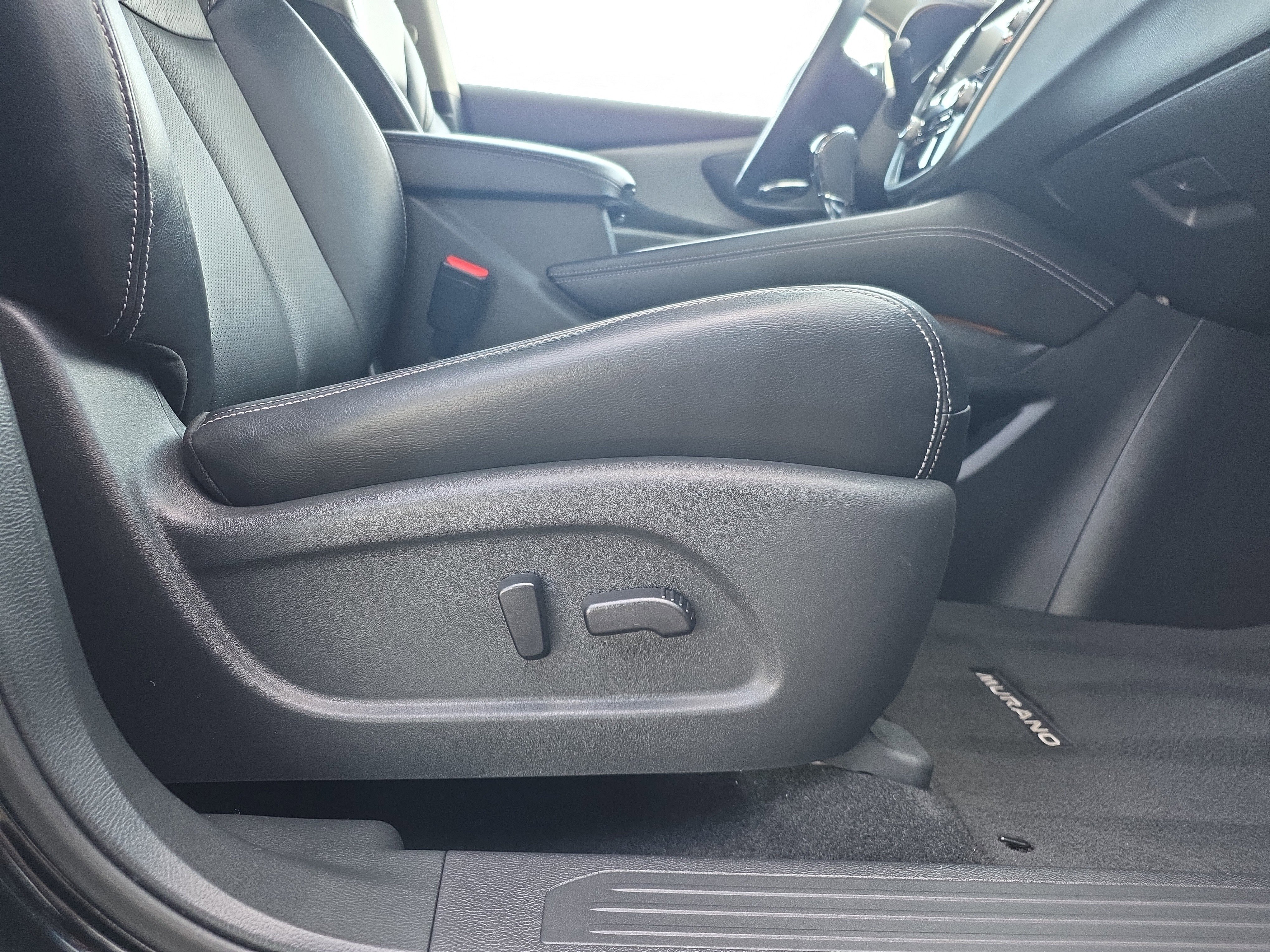 Used 2023 Nissan Murano SL w/ Cargo Package image 32