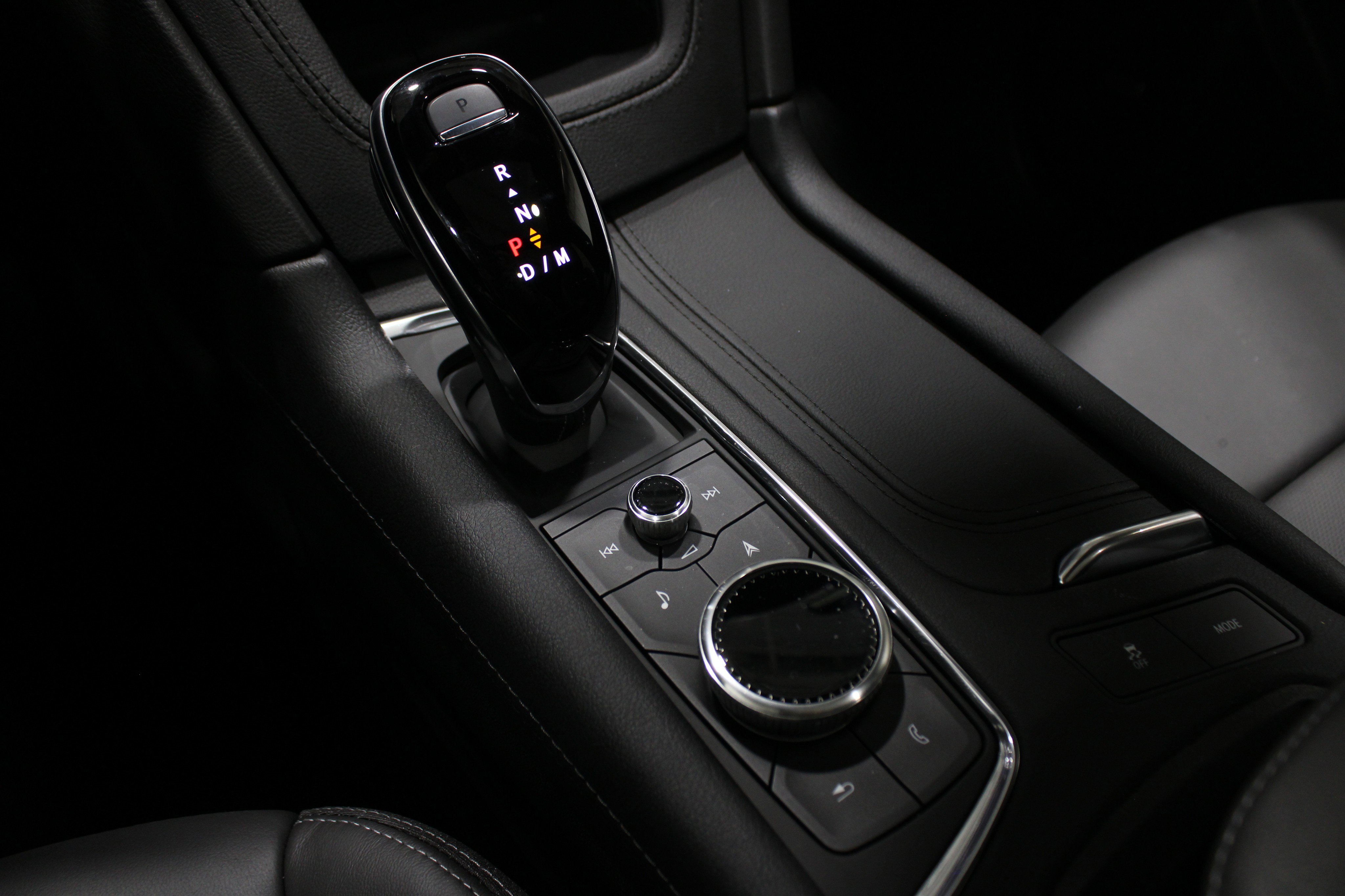 Certified 2024 Cadillac XT5 Premium Luxury w/ Technology Package image 25