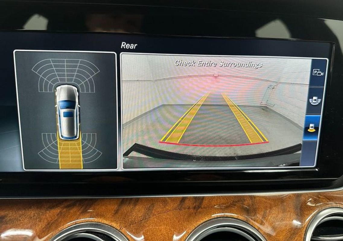 Used 2017 Mercedes-Benz E 400 4MATIC Wagon image 23