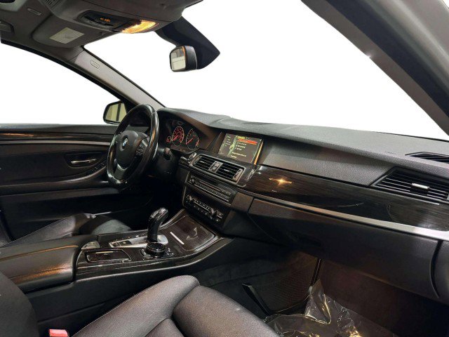 Used 2014 BMW 550i xDrive Sedan AWD/4WD image 40