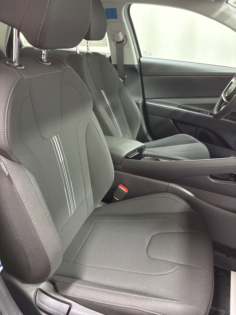 New 2026 Hyundai Elantra Blue image 27