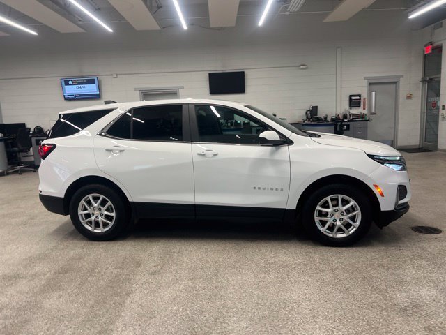 Used 2024 Chevrolet Equinox LT AWD/4WD image 4