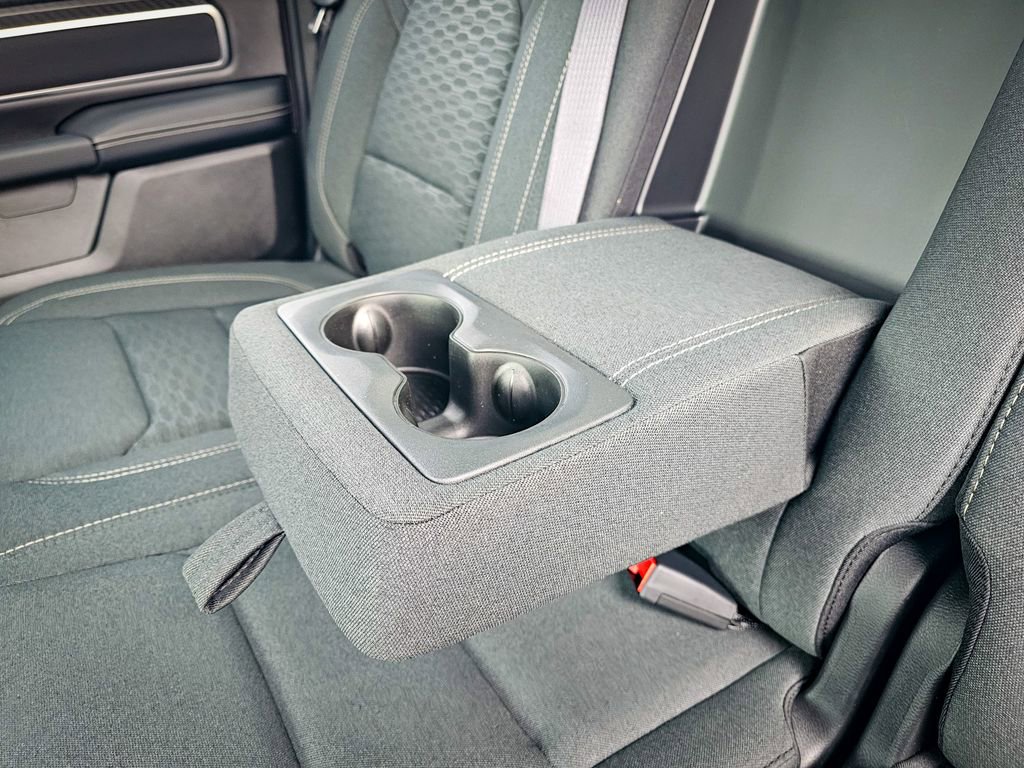 New 2026 RAM 1500 4x4 Crew Cab image 31